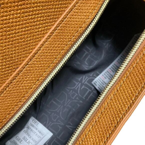Danielle Nicole X Disney Boat WDW It’s A Small World Crossbody Bag NWT - Picture 4 of 11